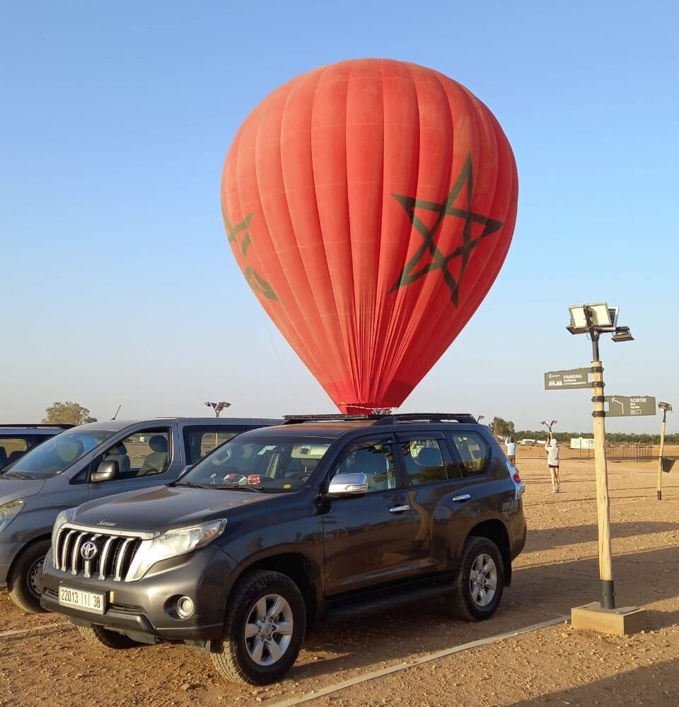 Ballon (2) Hot air balloon